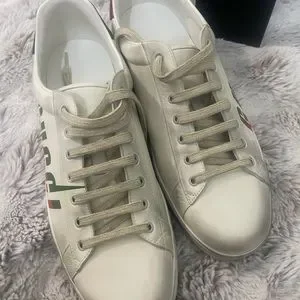 Gucci | Shoes | Gucci Distressed Blade Ace Mens Sneakers  display picture 1